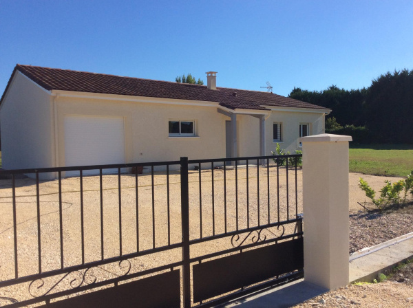 Offres de location Maison Serres-et-Montguyard 24500